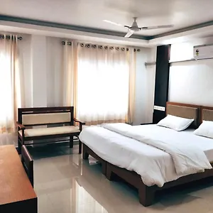 Hotel Prajapuri, Thrissur